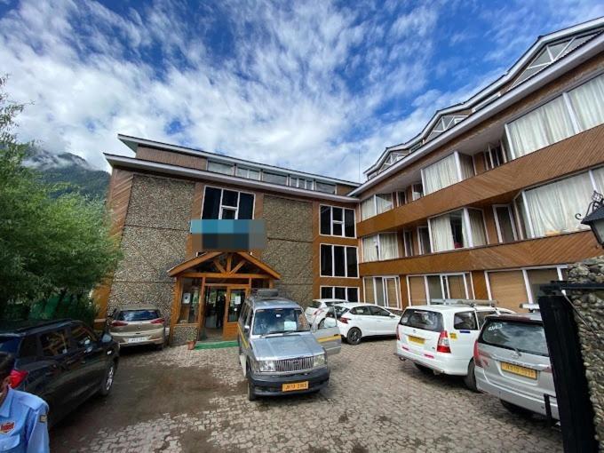 The Quiet Resort Pahalgam Exterior photo